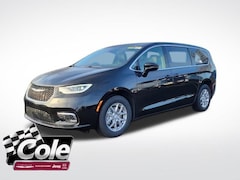 2026 Chrysler Pacifica SELECT Passenger Van