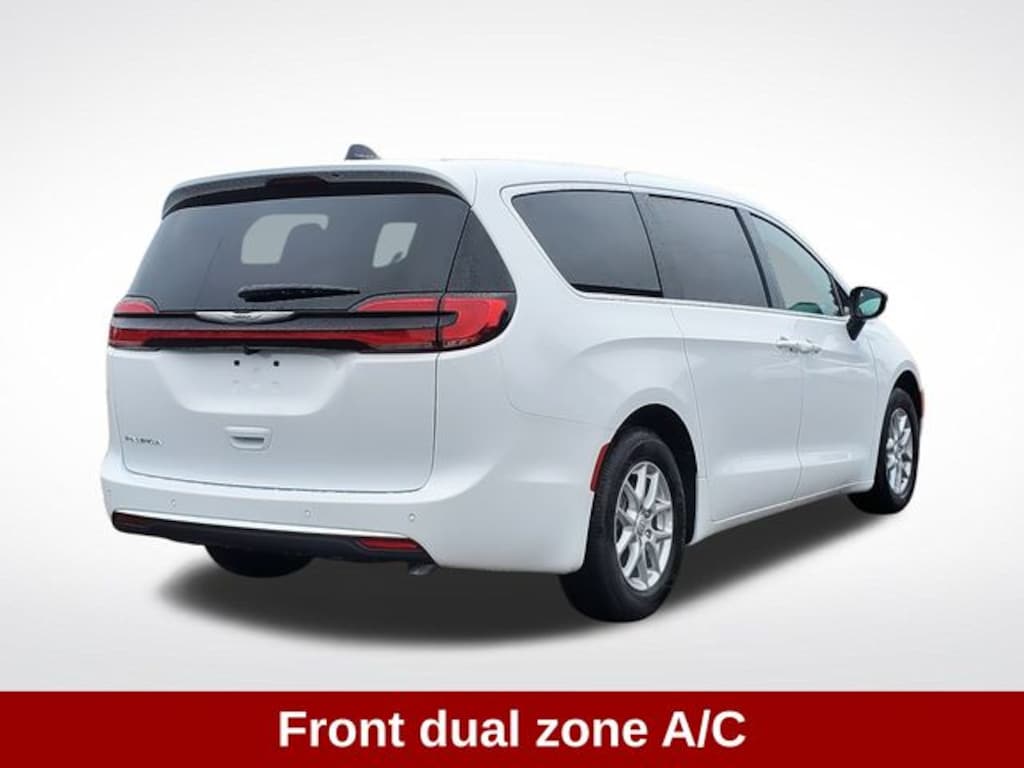 New 2026 Chrysler Pacifica SELECT Passenger Van