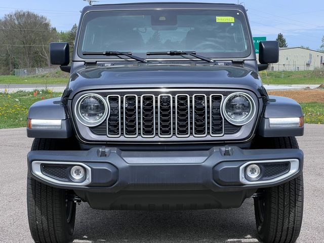 2025 Jeep Wrangler 4-Door Sahara - Photo 41