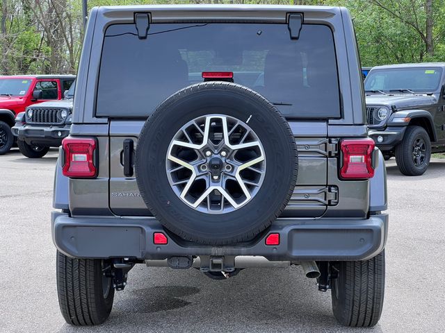 2025 Jeep Wrangler 4-Door Sahara - Photo 40