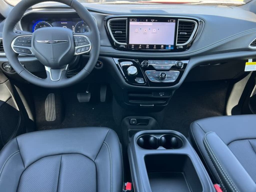 New 2026 Chrysler Pacifica SELECT Passenger Van