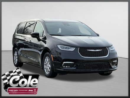 2026 Chrysler Pacifica SELECT Passenger Van