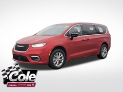 2026 Chrysler Pacifica LIMITED AWD Passenger Van