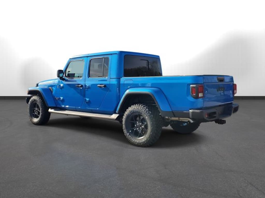 New 2025 Jeep Gladiator HIGH TIDE 4X4 Pickup
