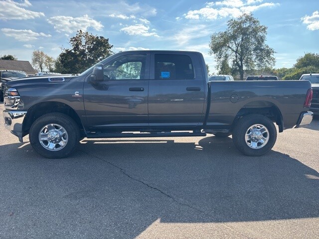 2025 Ram 2500 Tradesman photo 2