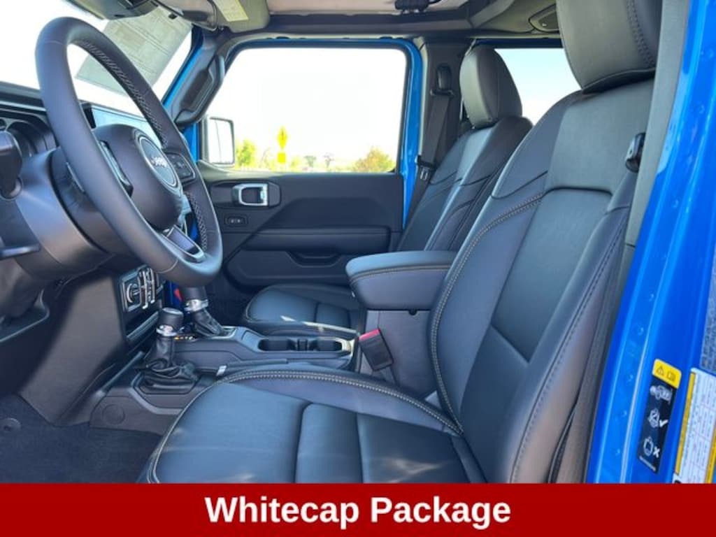 New 2026 Jeep Gladiator SAHARA 4X4 Pickup