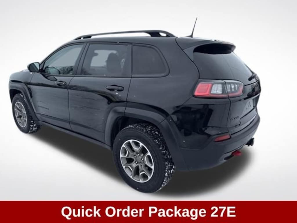 Used 2022 Jeep Cherokee Trailhawk SUV