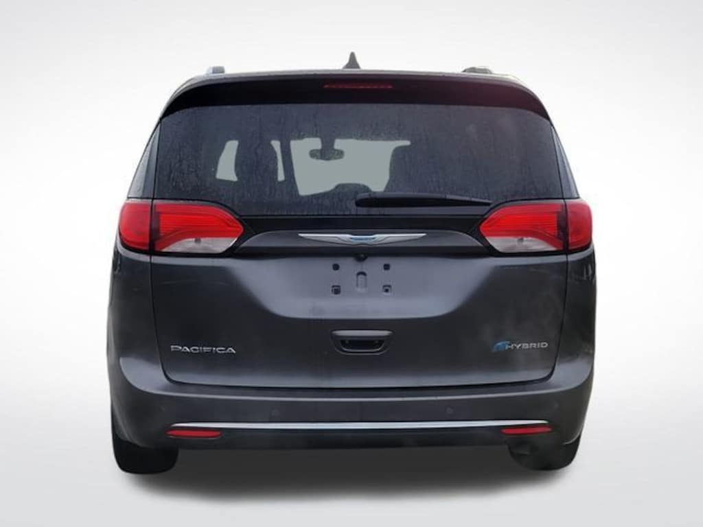 Used 2018 Chrysler Pacifica Hybrid Touring L Minivan/Van