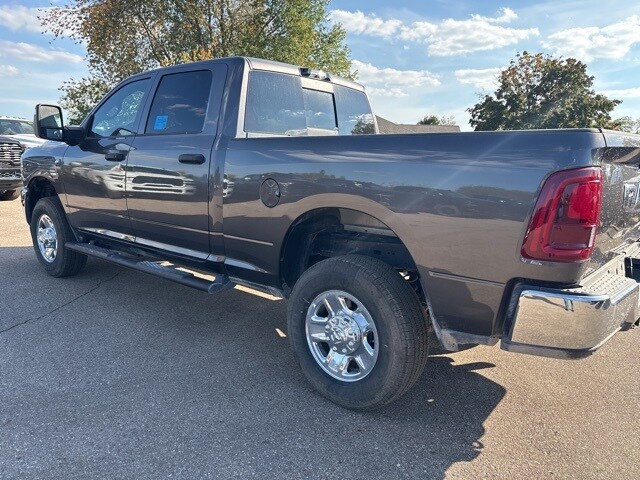 2025 Ram 2500 Tradesman photo 3
