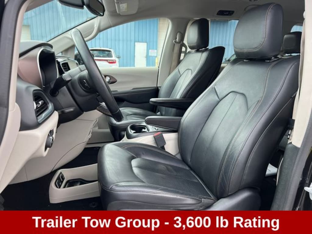 Used 2018 Chrysler Pacifica Touring L Plus Minivan/Van