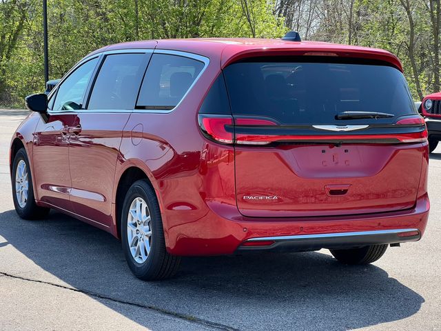 2026 Chrysler Pacifica Select - Photo 7