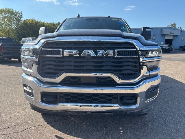 2025 Ram 2500 Tradesman photo 4