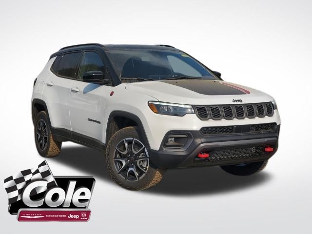 2025 Jeep Compass Trailhawk's photo