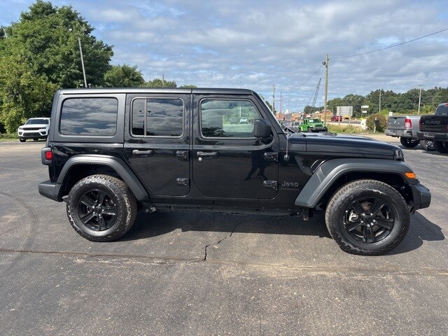 2023 Jeep Wrangler Sport photo 4