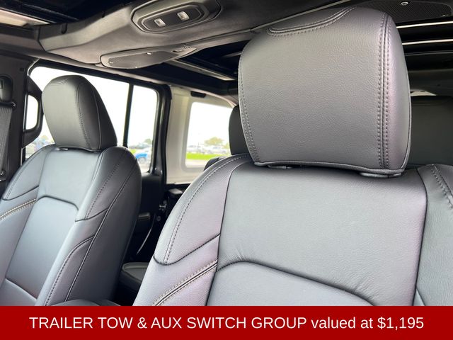 2025 Jeep Wrangler 4-Door Sahara - Photo 17