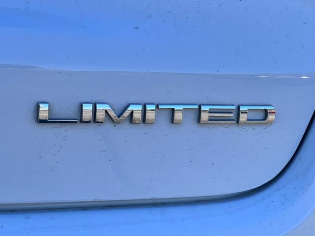 Used 2024 Jeep Compass Limited SUV