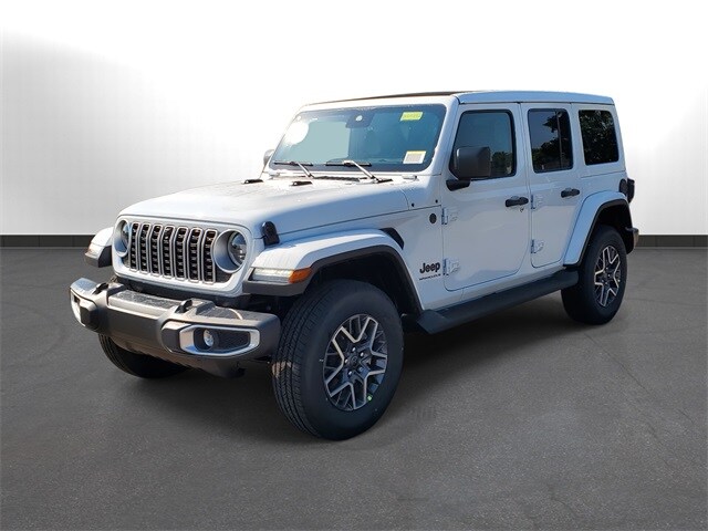 2025 Jeep Wrangler Sahara photo 4