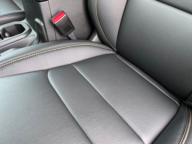 2025 Jeep Wrangler 4-Door Sahara - Photo 13