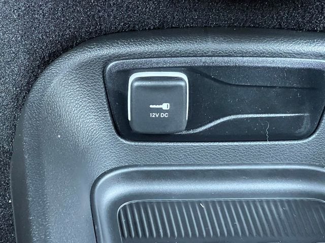 2026 Chrysler Pacifica Select - Photo 28