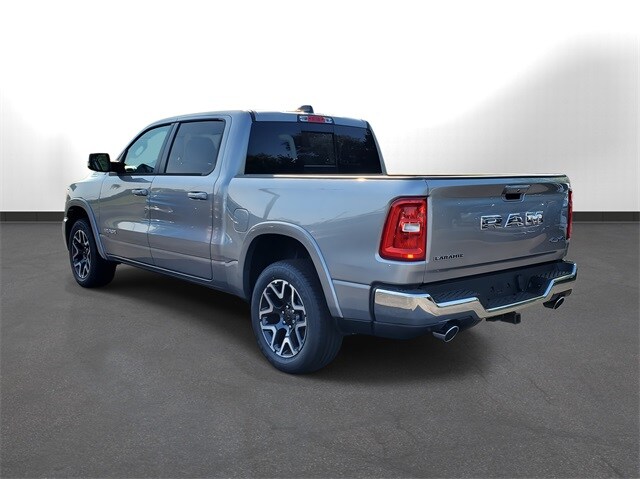 2025 Ram 1500 Laramie photo 3