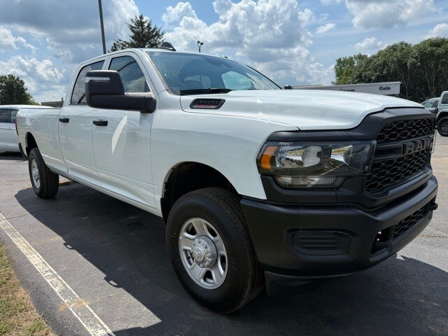 2024 Ram 3500 Tradesman photo 4