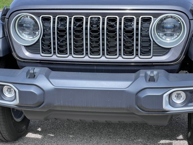2025 Jeep Wrangler 4-Door Sahara - Photo 40