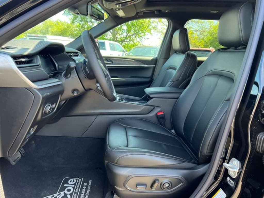 New 2026 Jeep Grand Cherokee L LIMITED 4X4 Sport Utility