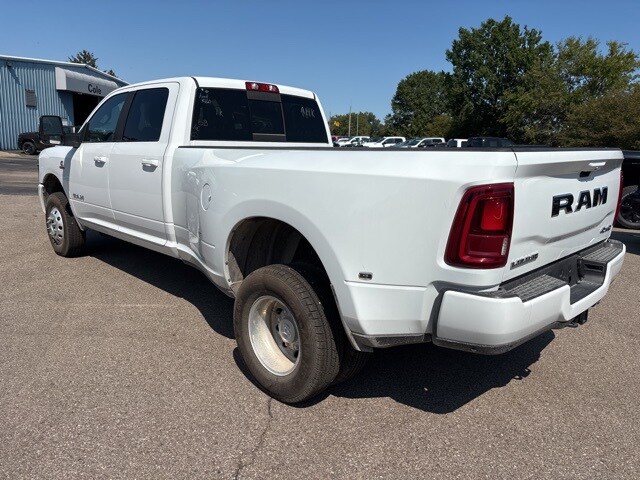 2025 Ram 3500 Laramie photo 3