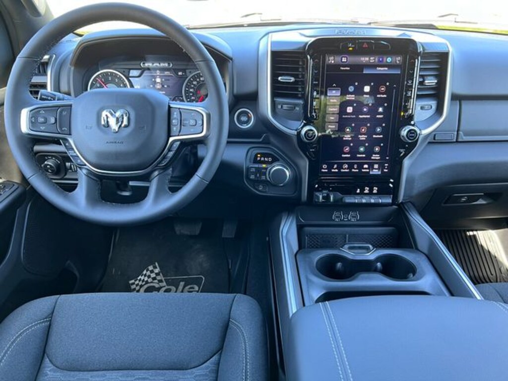 New 2026 Ram 1500 BIG HORN CREW CAB 4X4 5'7 BOX Pickup
