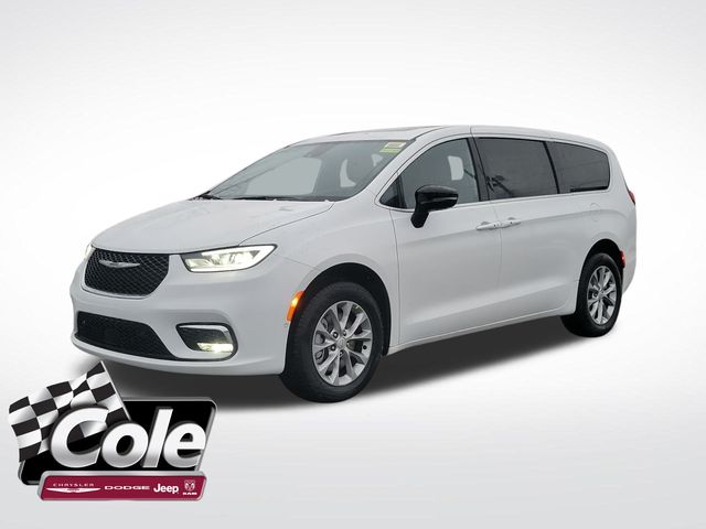 2026 Chrysler Pacifica Limited's photo