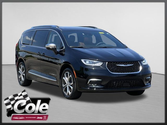 2025 Chrysler Pacifica Minivan/Van 