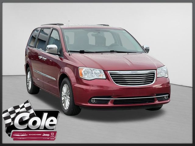 2016 Chrysler Town & Country Anniversary Edition