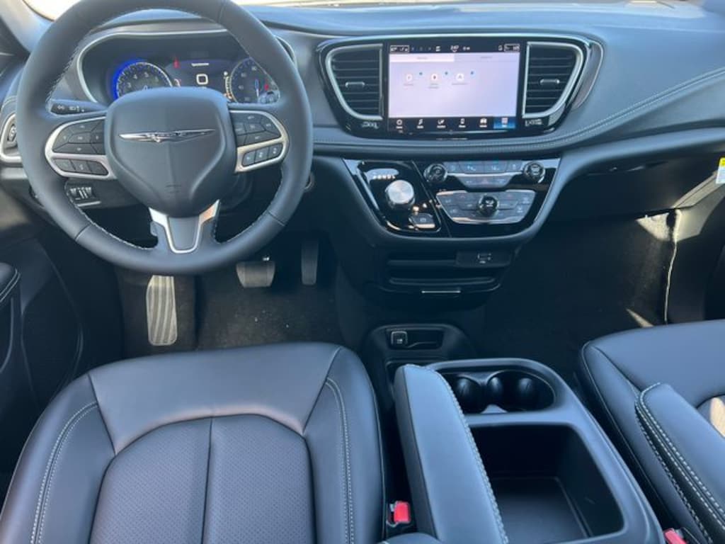 New 2026 Chrysler Pacifica SELECT AWD Passenger Van