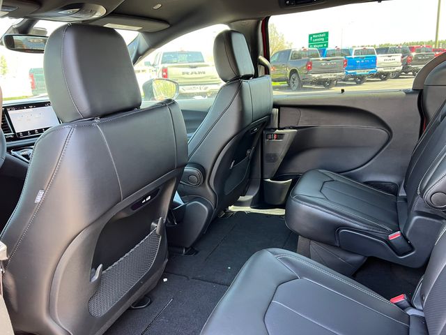 2026 Chrysler Pacifica Select - Photo 33
