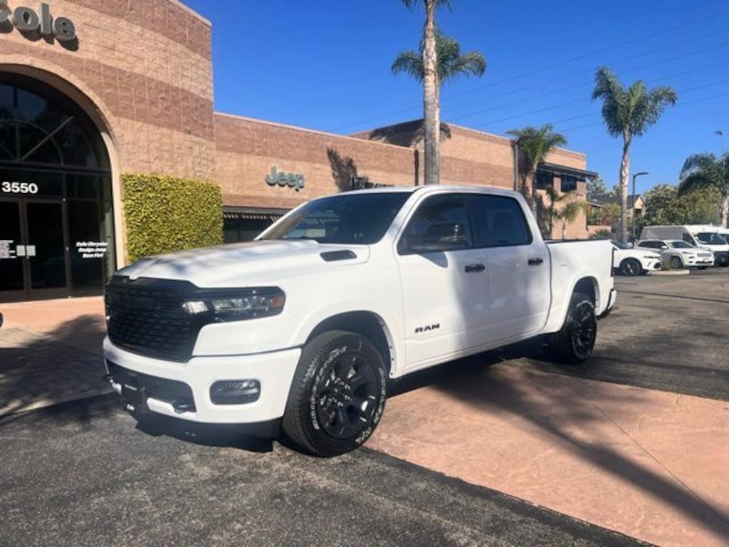 New 2026 Ram 1500 BIG HORN CREW CAB 4X4 5'7 BOX Pickup
