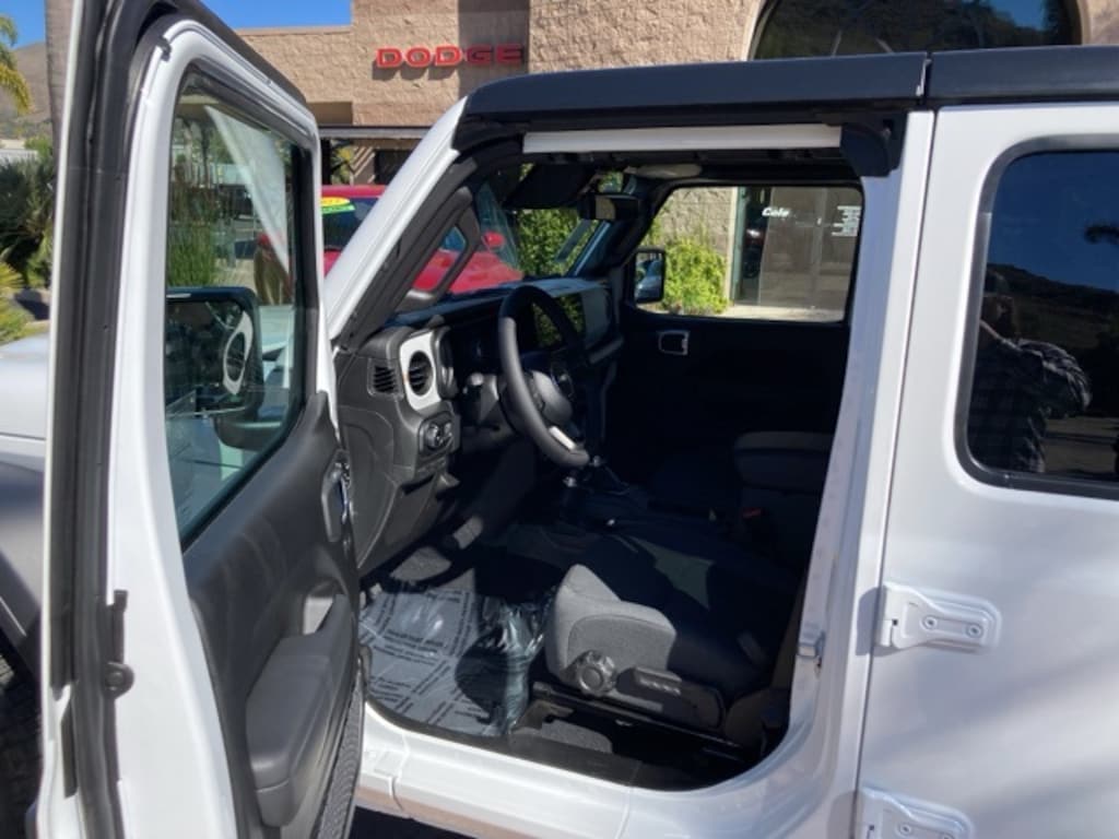 New 2026 Jeep Wrangler 4-DOOR SPORT S Sport Utility