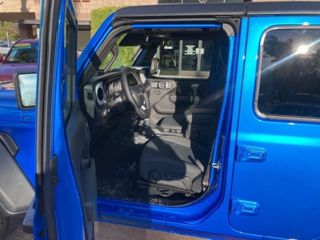 New 2026 Jeep Wrangler 4-DOOR SPORT S Sport Utility