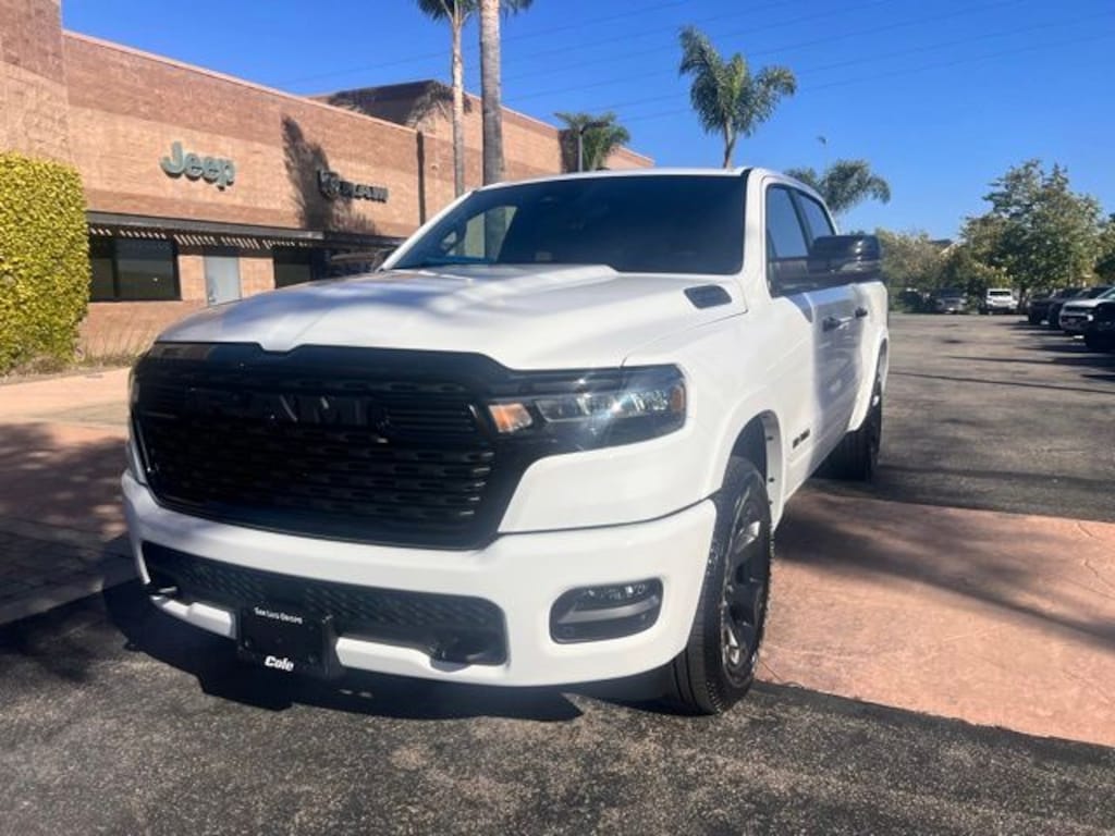 New 2026 Ram 1500 BIG HORN CREW CAB 4X4 5'7 BOX Pickup