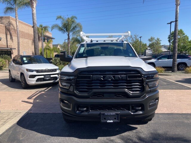 2025 Ram 3500 Tradesman photo 2