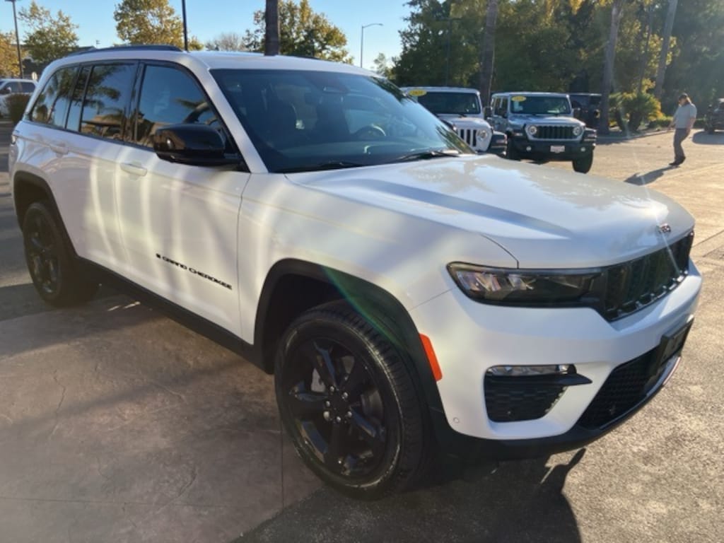 New 2025 Jeep Grand Cherokee LIMITED 4X4 Sport Utility