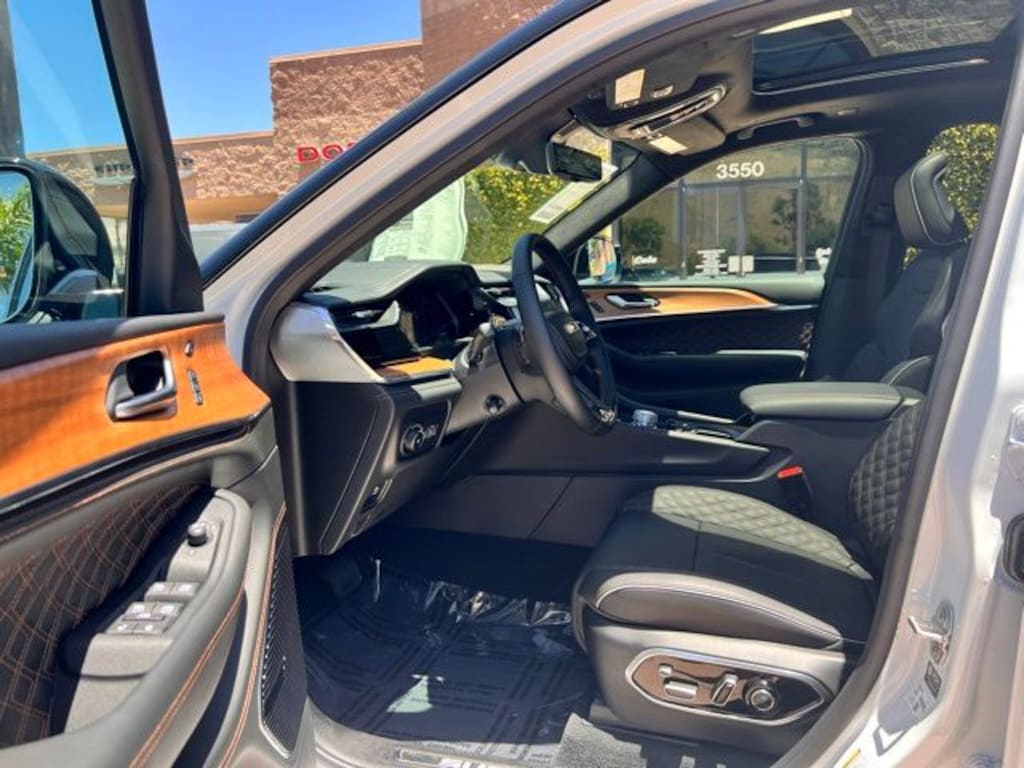 New 2026 Jeep Grand Cherokee L SUMMIT 4X4 Sport Utility