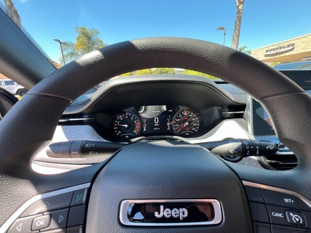 2024 Jeep Compass Sport photo 2