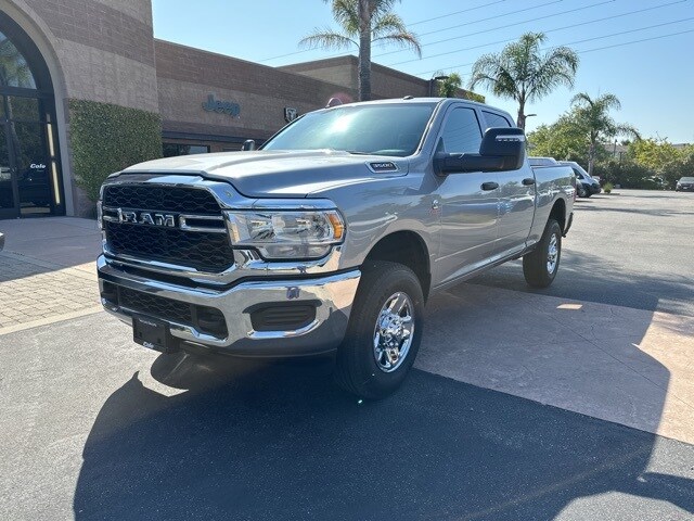 2024 Ram 3500 Tradesman photo 3