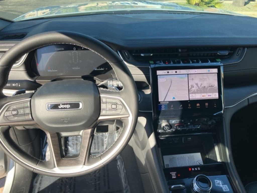 New 2025 Jeep Grand Cherokee L LIMITED 4X4 Sport Utility