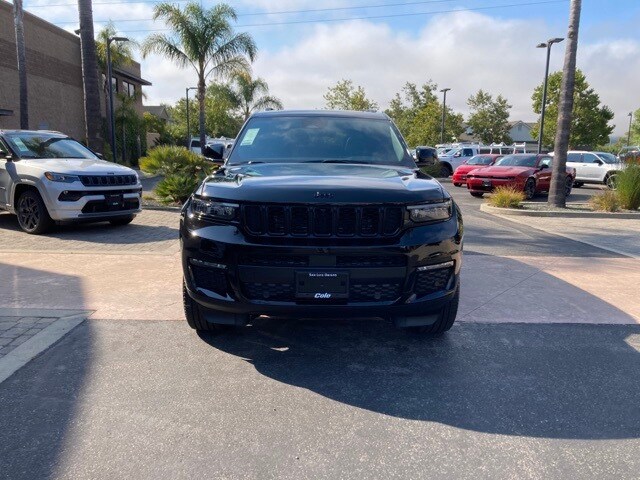 2025 Jeep Grand Cherokee Limited photo 2
