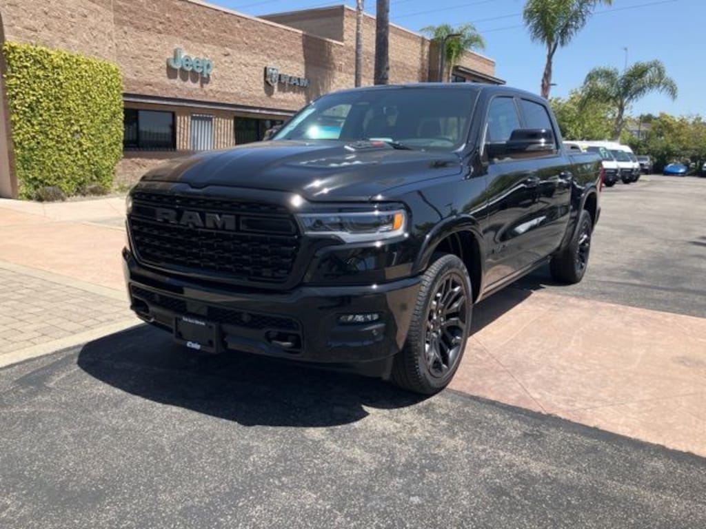 New 2026 Ram 1500 LIMITED CREW CAB 4X4 5'7 BOX Pickup