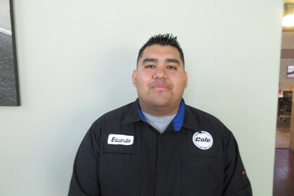 Staff member Eduardo Rojas from ID_28401d243cc8