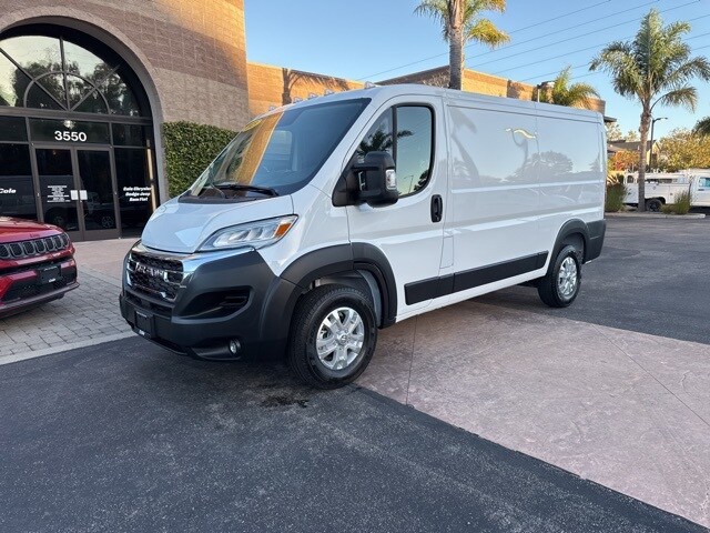 2025 Ram ProMaster 2500 Base photo 2