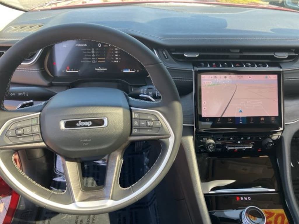 Used 2023 Jeep Grand Cherokee Limited SUV