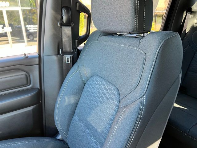 2026 RAM 1500 Warlock - Photo 33